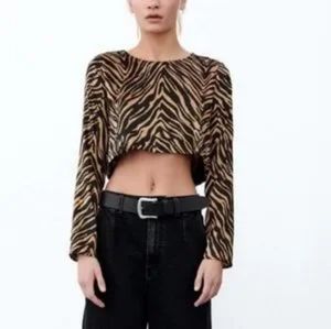 ZARA New sz xs tiger print crop top
